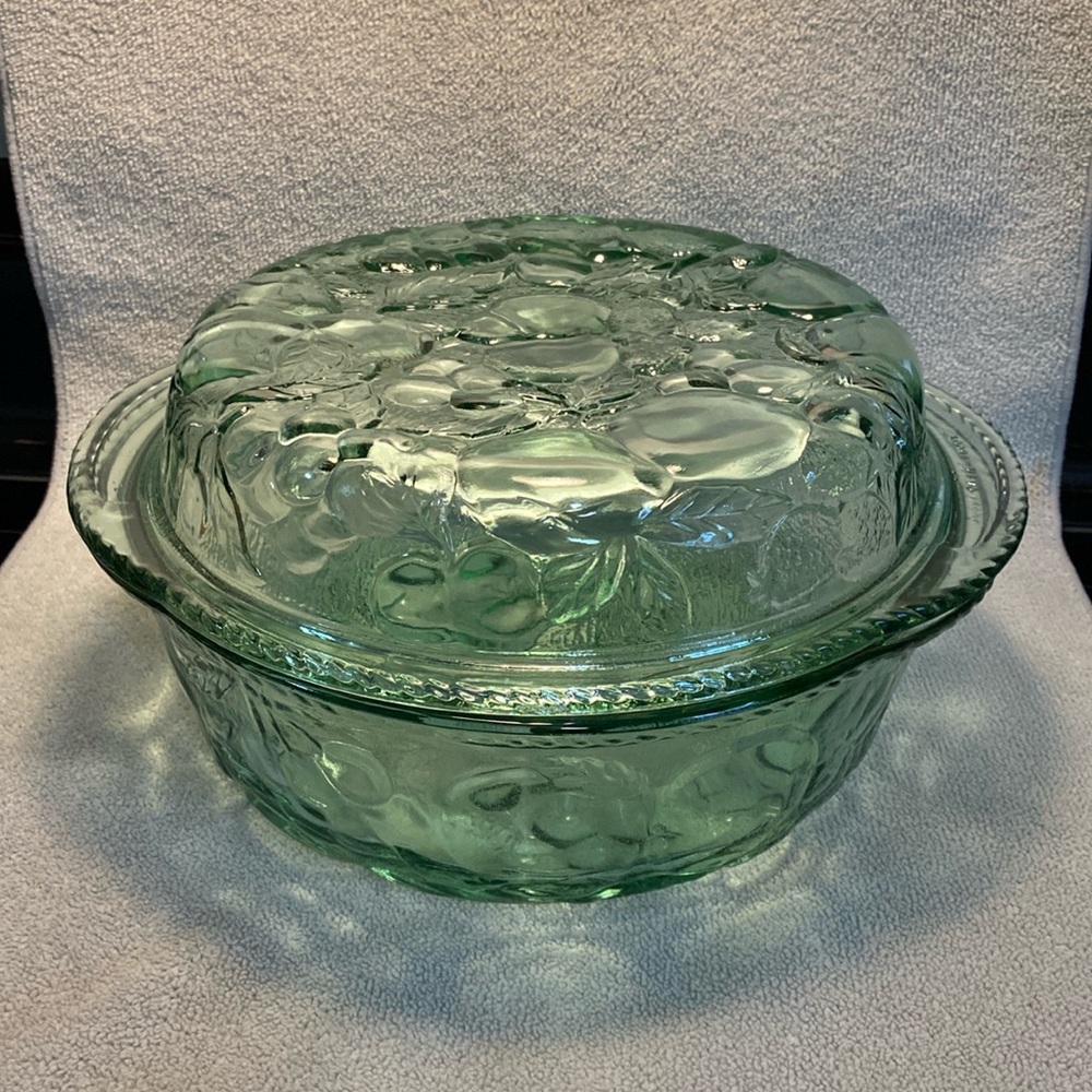 Vintage Libby 2 in One Casserole Dish & Pie Plate Orchard Fruit pattern. 3 Qrt